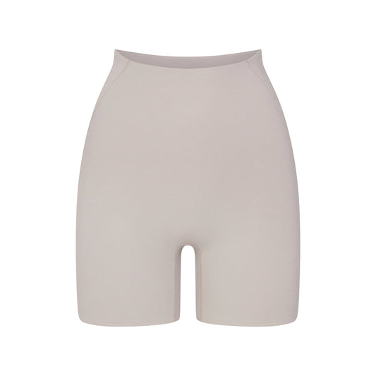 NikeSKIMS STUDIO STRETCH 5" BIKER SHORT | LINEN
