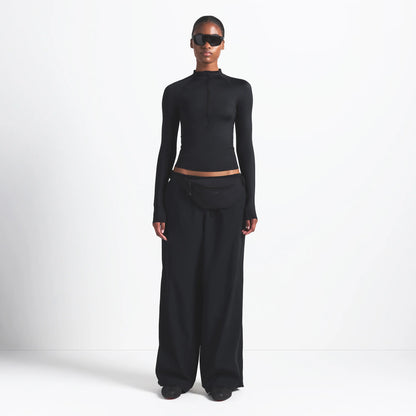 NikeSKIMS WOVEN NYLON OVERSIZED TRACK PANT | OBSIDIAN