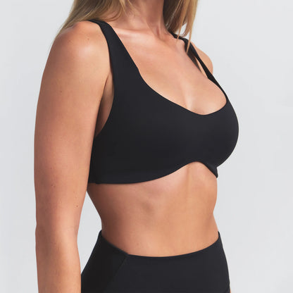 NikeSKIMS MATTE SHAPING SCOOP BRA | OBSIDIAN