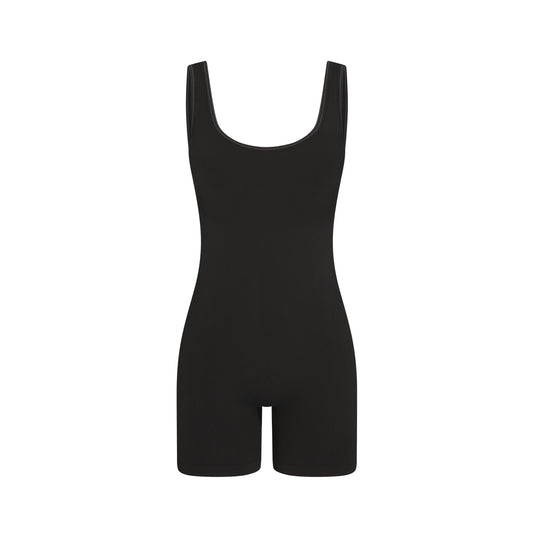 NikeSKIMS RIBBED SEAMLESS SCOOP 5" ONE PIECE  | OBSIDIAN