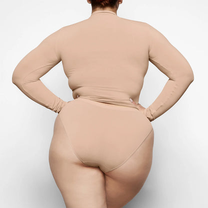 SOFT SMOOTHING SEAMLESS BRIEF | CLAY