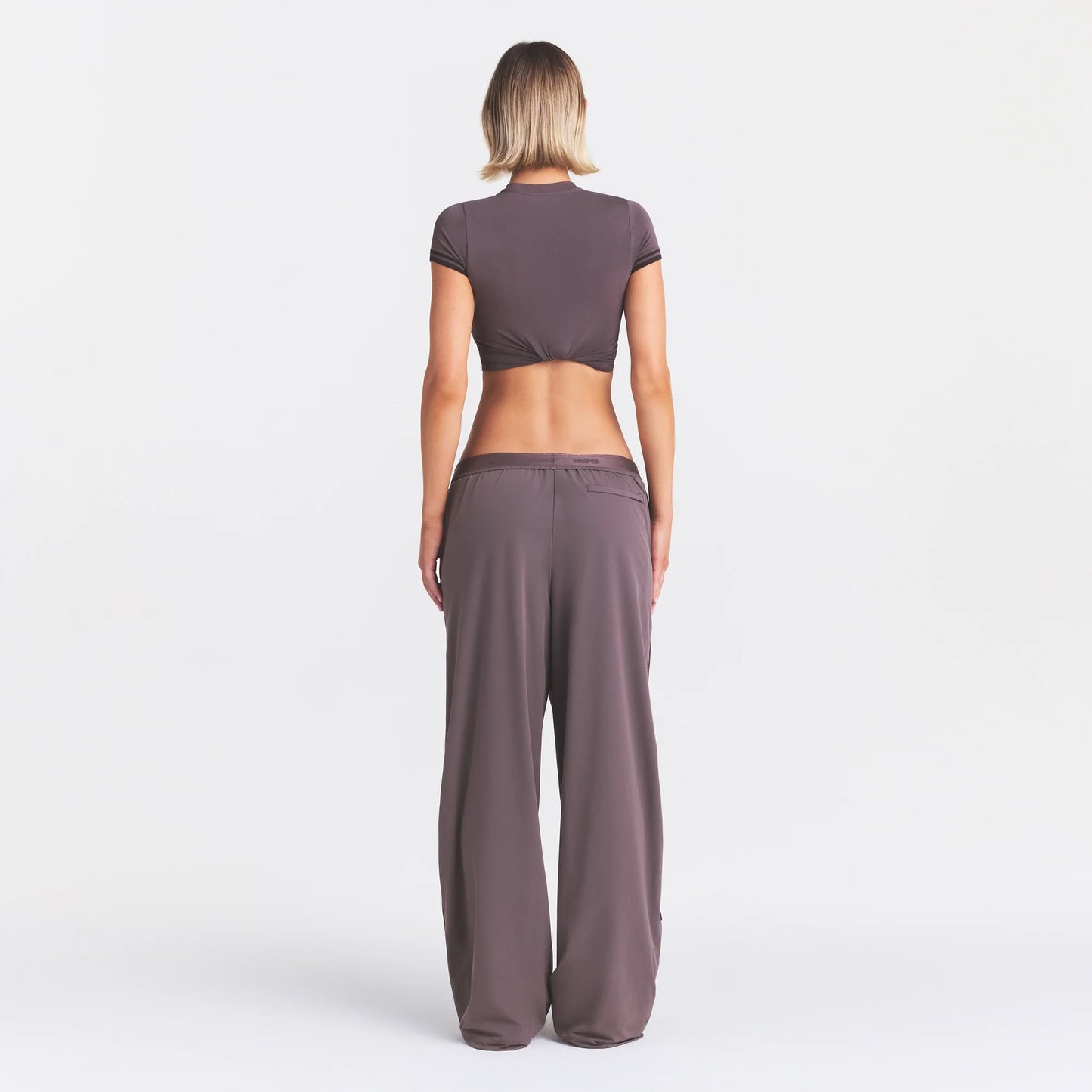 NikeSKIMS STRETCH NYLON OVERSIZED PANT | RESIN