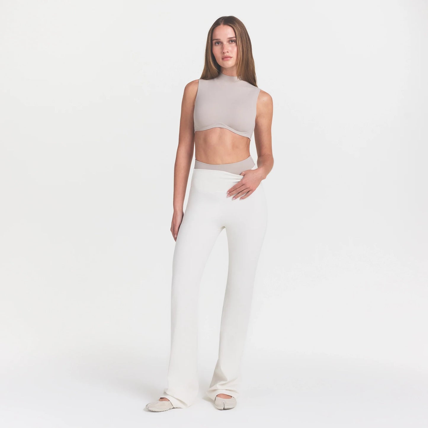 NikeSKIMS MATTE SLIM FLARE LEGGING | IVORY