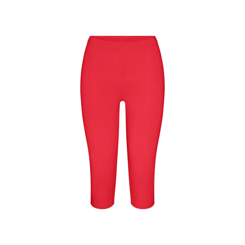 SMOOTH LAYERS HIGH-WAISTED CAPRI | CARMINE