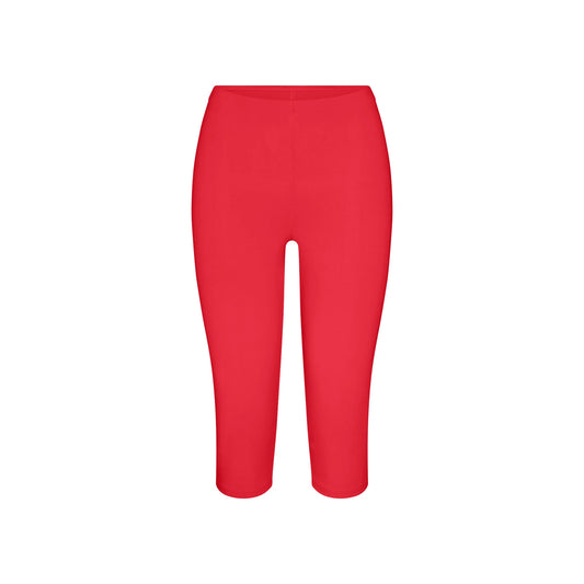 SMOOTH LAYERS HIGH-WAISTED CAPRI | CARMINE