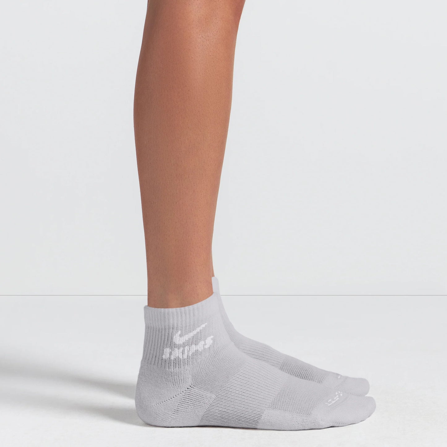NikeSKIMS ACCESSORIES DRI-FIT™ QUARTER CREW SOCK 3-PACK | HEATHER GREY MULTI