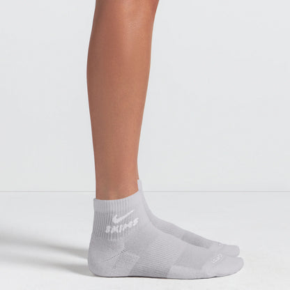 NikeSKIMS ACCESSORIES DRI-FIT™ QUARTER CREW SOCK 3-PACK | HEATHER GREY MULTI
