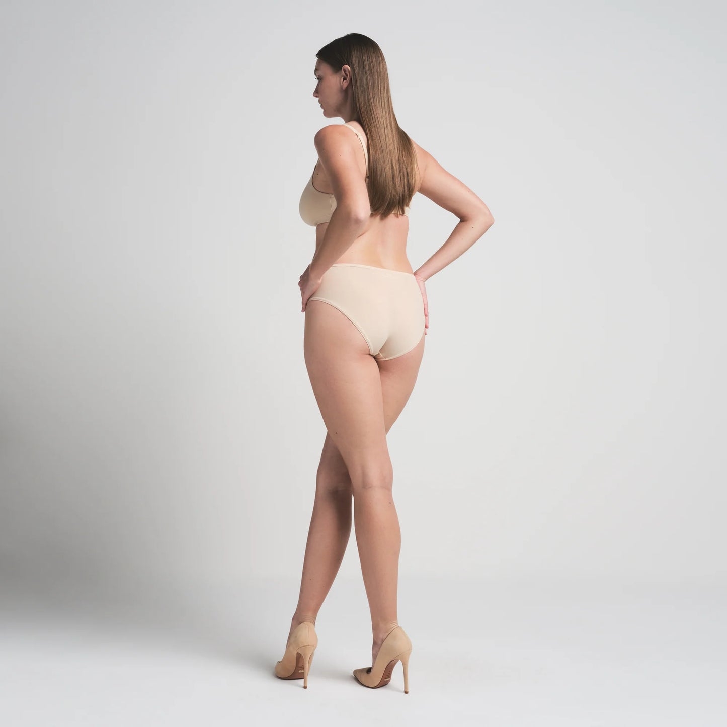 FITS EVERYBODY BRIEF | SAND