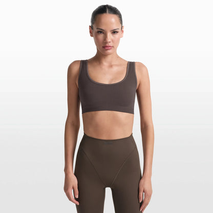 NikeSKIMS RIBBED SEAMLESS SCOOP BRA | PHOENIX