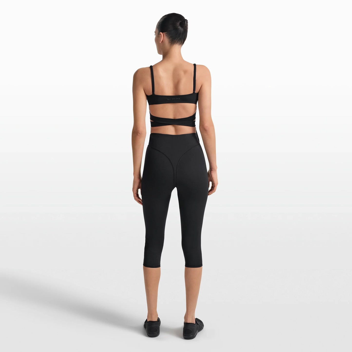NikeSKIMS MATTE WRAP FRONT BRA | OBSIDIAN