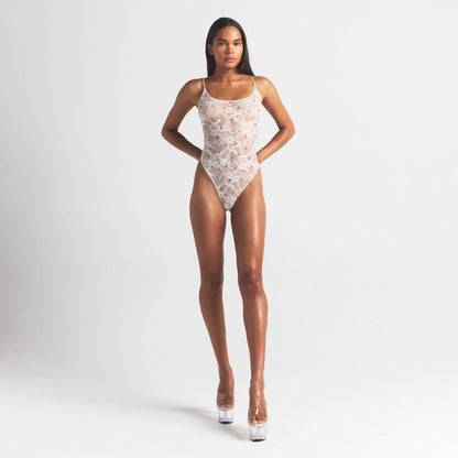 STRETCH LACE SCOOP NECK BODYSUIT | IVORY CHERRY PRINT