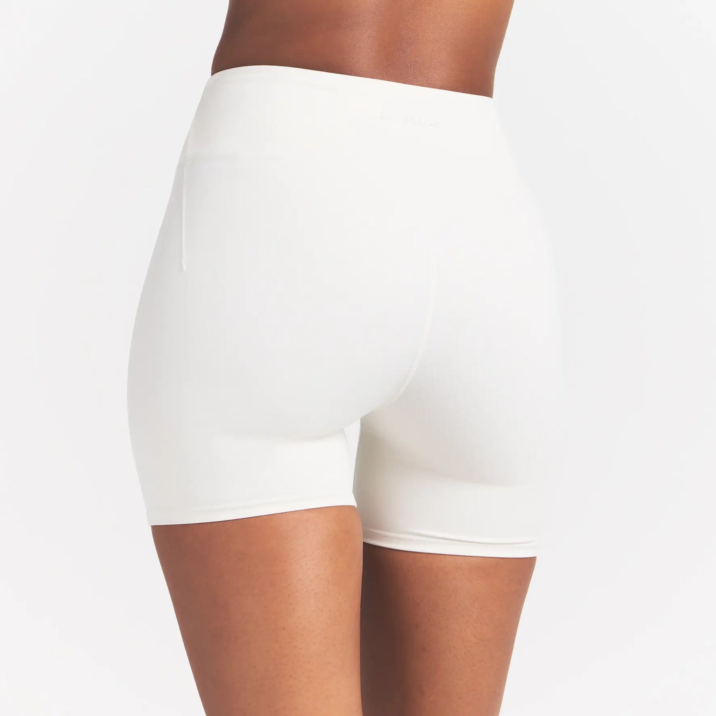 NikeSKIMS MATTE 5" BIKER SHORT | IVORY