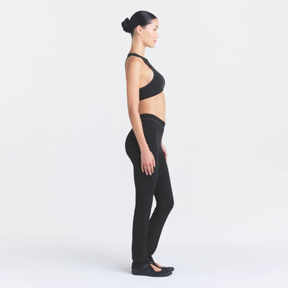 NikeSKIMS RIBBED SEAMLESS 34" STRAIGHT LEGGING | OBSIDIAN