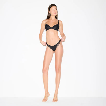 SKIMS LACE THONG | ONYX
