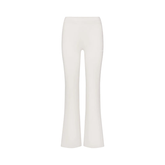 NikeSKIMS AIRY DRI-FIT™ LOW RISE MINI FLARE PANT | IVORY