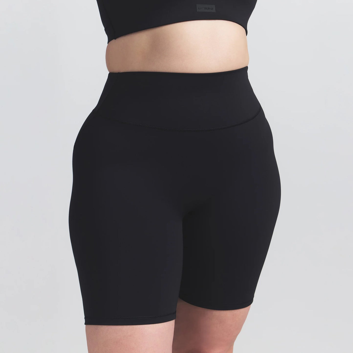 NikeSKIMS MATTE 7" BIKER SHORT | OBSIDIAN