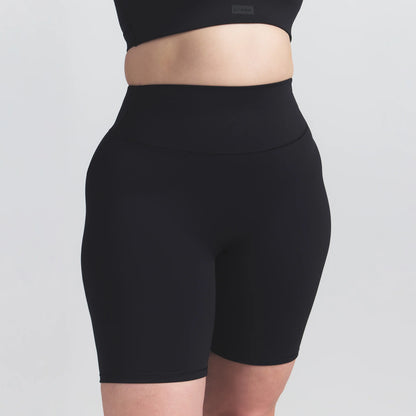 NikeSKIMS MATTE 7" BIKER SHORT | OBSIDIAN