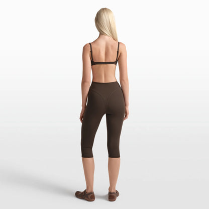 NikeSKIMS MATTE 17" V-LINE CAPRI LEGGING | DARK SEPIA