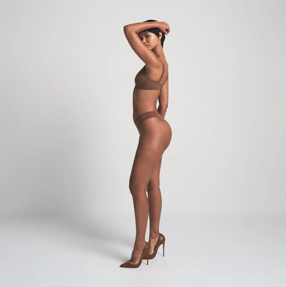 NAKED DIPPED THONG | JASPER