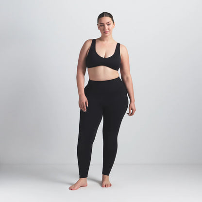 NikeSKIMS MATTE KNEE GRIP 26" LEGGING | OBSIDIAN
