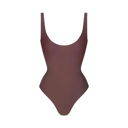 SKIMS BODY SCOOP LOW BACK THONG BODYSUIT | COCOA