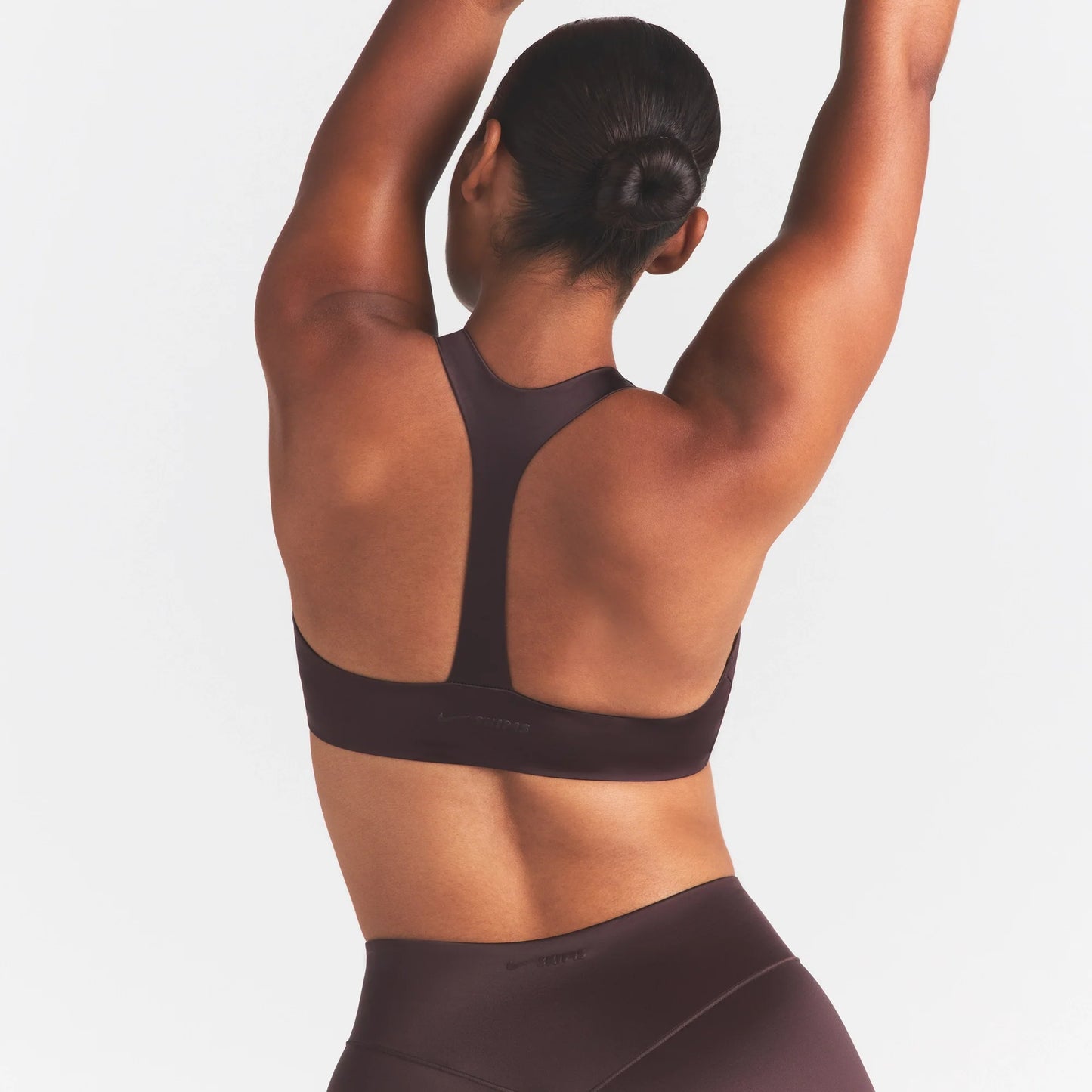 NikeSKIMS SATIN SHINE PLUNGE T-BACK BRA | PHOENIX