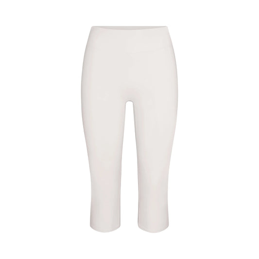 NikeSKIMS MATTE 17" CAPRI LEGGING | IVORY