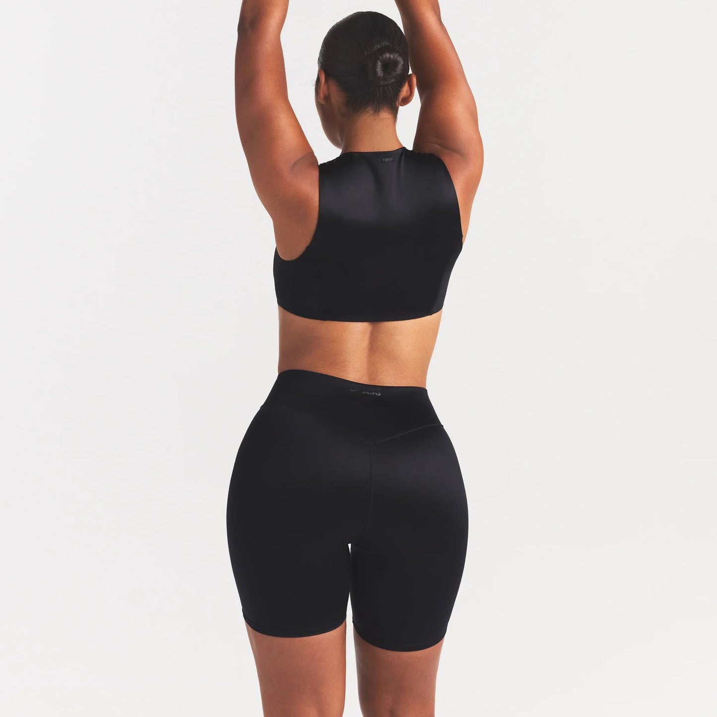NikeSKIMS SATIN SHINE BONDED WAIST 7" BIKER SHORT | OBSIDIAN