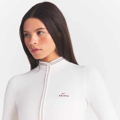 NikeSKIMS RIBBED SEAMLESS ZIP UP CROP JACKET | IVORY