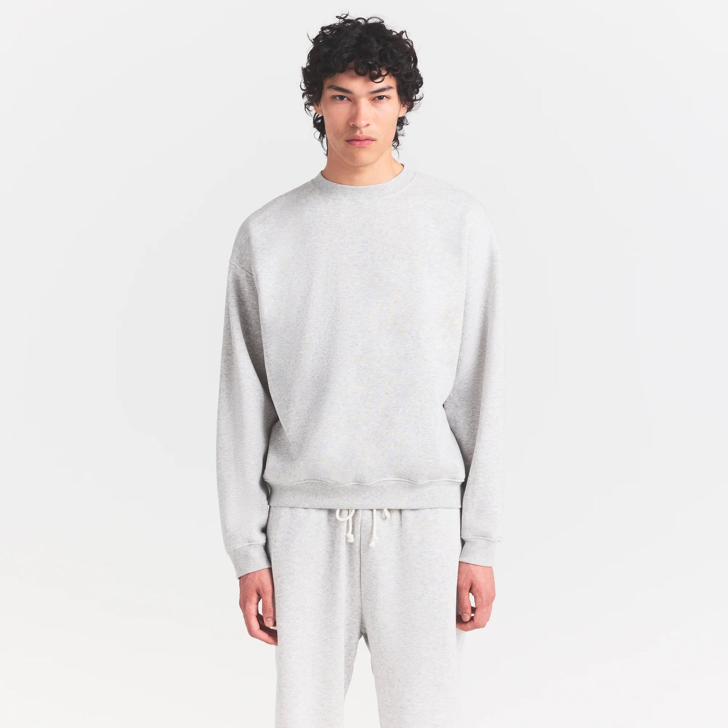 FLEECE LOUNGE MENS RELAXED HIGH CREWNECK | LIGHT HEATHER GREY
