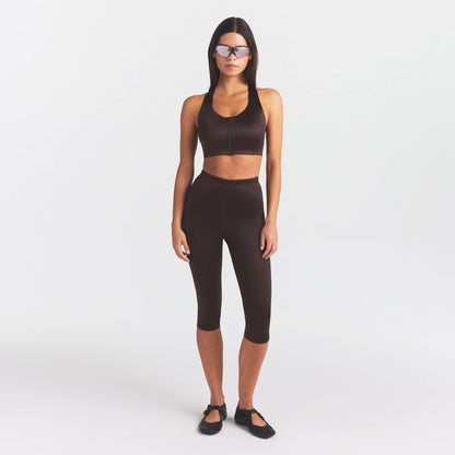NikeSKIMS SATIN SHINE CAPRI 17" LEGGING | PHOENIX