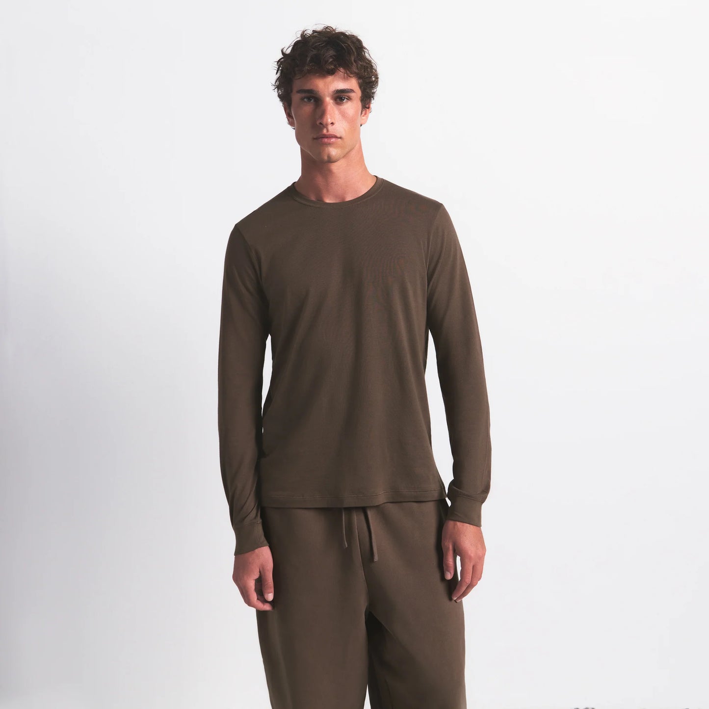 SKIMS COTTON MENS CLASSIC LONG SLEEVE T-SHIRT | DRIFTWOOD