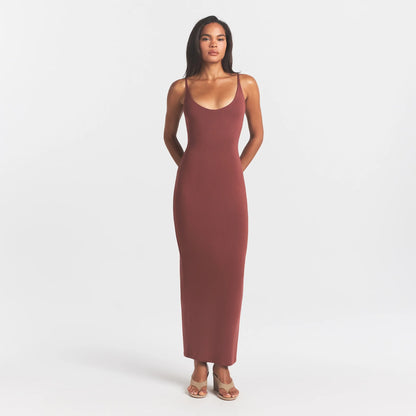 SMOOTH LAYERS SCOOP NECK LONG DRESS | HENNA