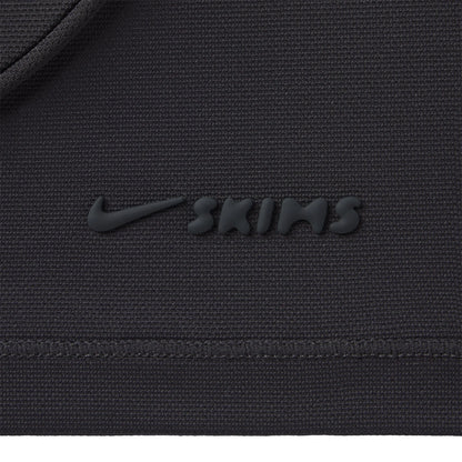 NikeSKIMS AIRY RELAXED SHORT | OBSIDIAN
