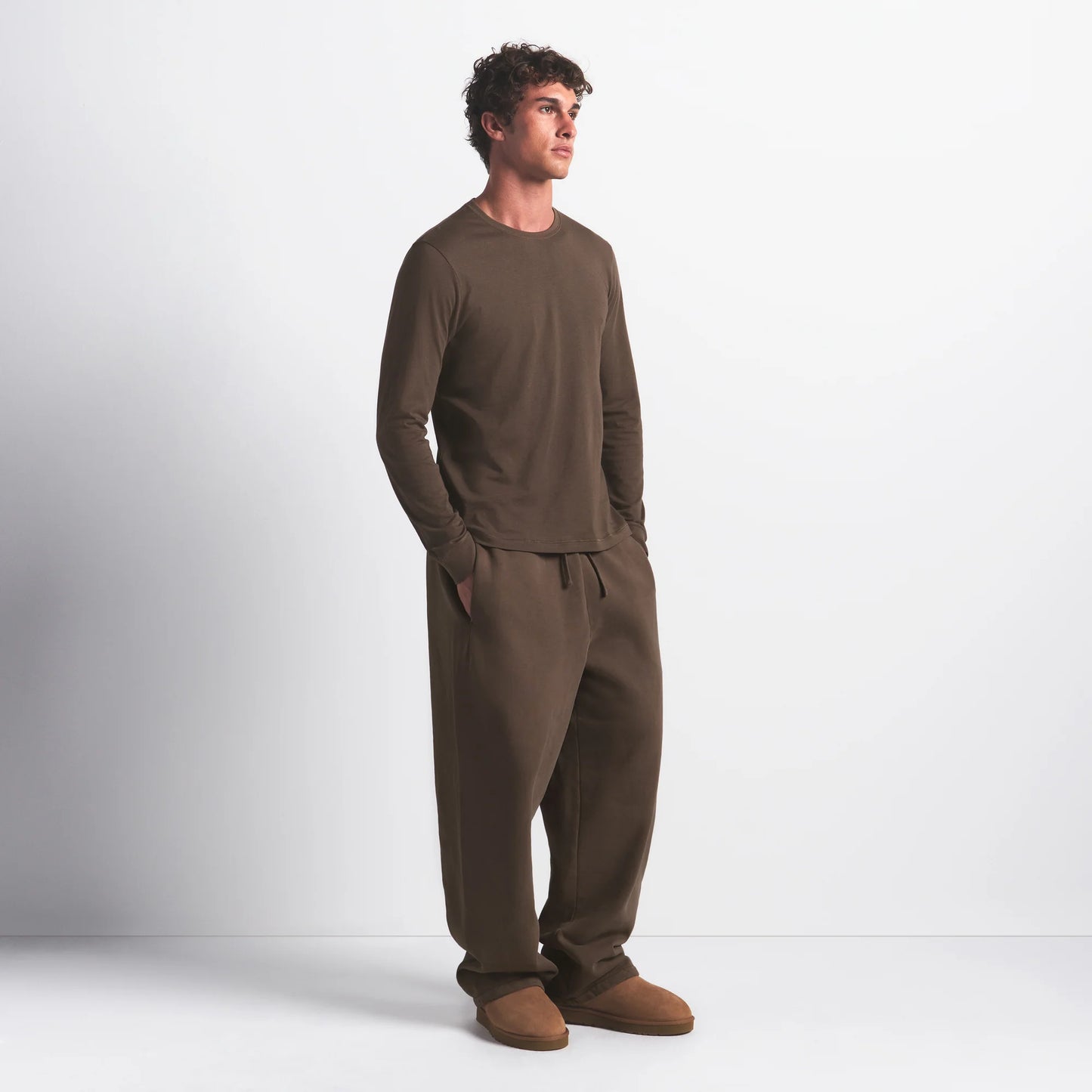 SKIMS COTTON MENS CLASSIC LONG SLEEVE T-SHIRT | DRIFTWOOD