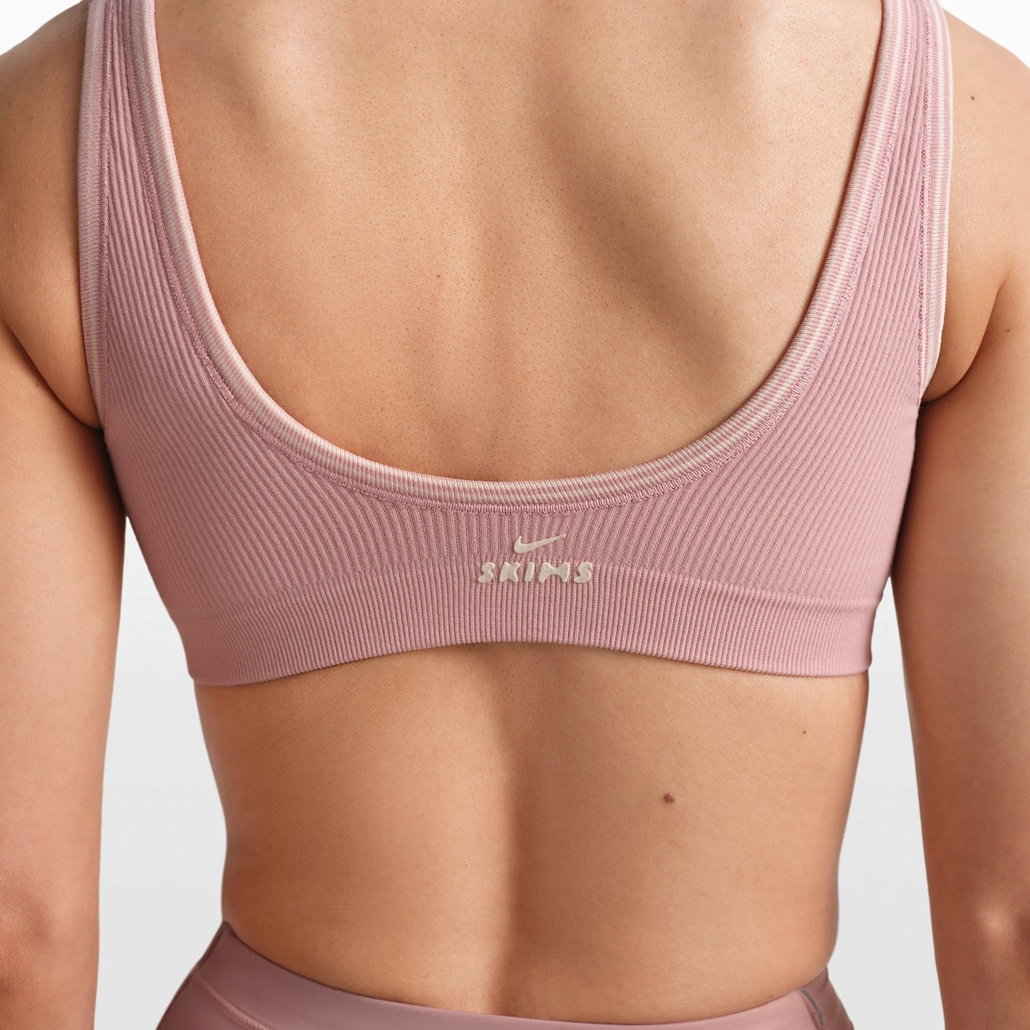 NikeSKIMS RIBBED SEAMLESS MICRO SCOOP BRA | HIMALAYAN
