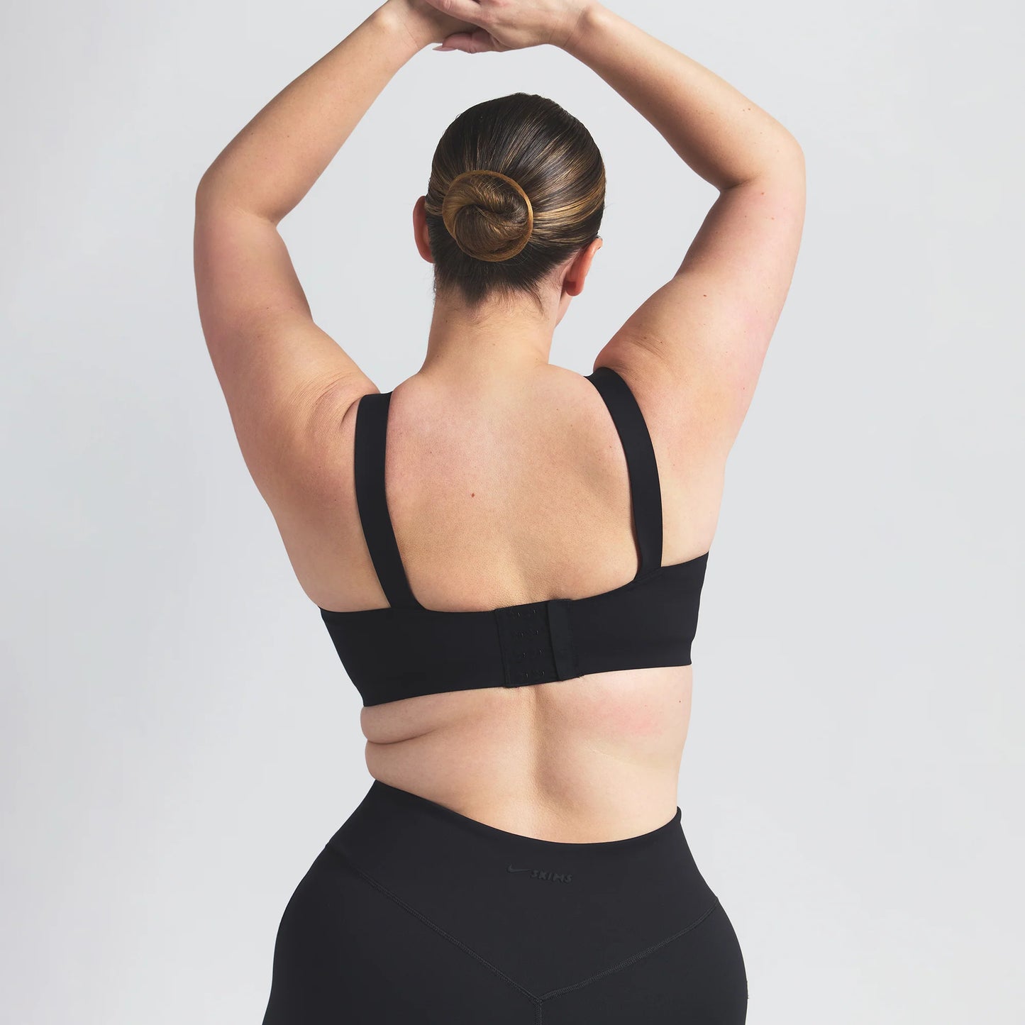 NikeSKIMS MATTE WIDE STRAP BRA | OBSIDIAN