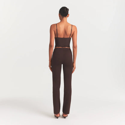 THE ESSENTIAL COLLECTION HIGH-WAISTED PINTUCK STRAIGHT PANT | ESPRESSO