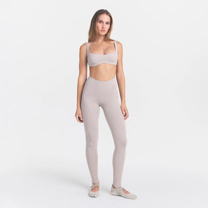 NikeSKIMS STUDIO STRETCH DIPPED 29" LEGGING | LINEN