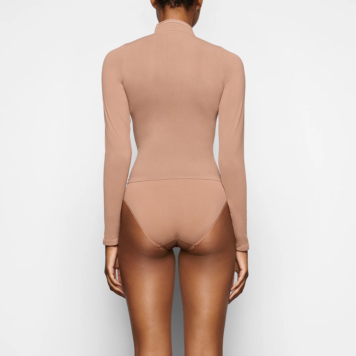 SOFT SMOOTHING SEAMLESS BRIEF | SIENNA