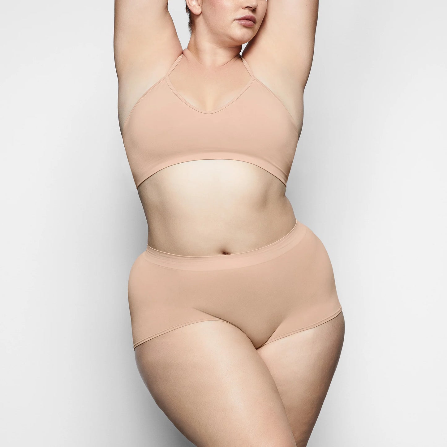 SOFT SMOOTHING SEAMLESS BOY SHORT | CLAY