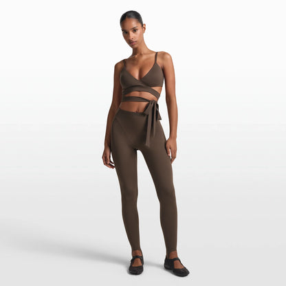 NikeSKIMS MATTE V-LINE STIRRUP LEGGING | DARK SEPIA