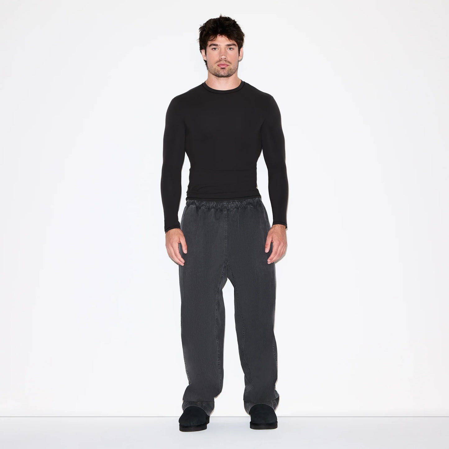 FITS EVERYBODY MENS SLIM LONG SLEEVE T-SHIRT | ONYX