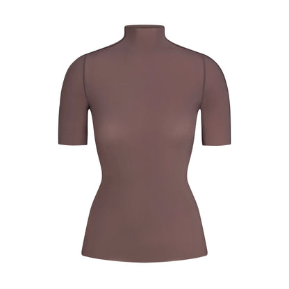 NikeSKIMS WEIGHTLESS LAYERS MOCK NECK SHORT SLEEVE T-SHIRT | RESIN