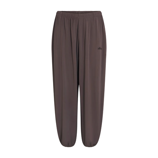 NikeSKIMS STRETCH KNIT BALLOON PANT | RESIN