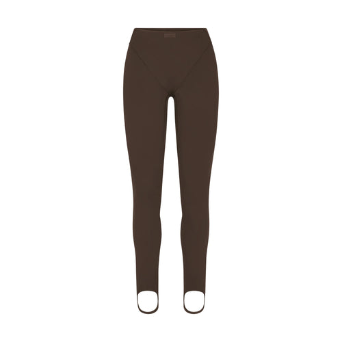 NikeSKIMS MATTE V-LINE STIRRUP LEGGING | DARK SEPIA