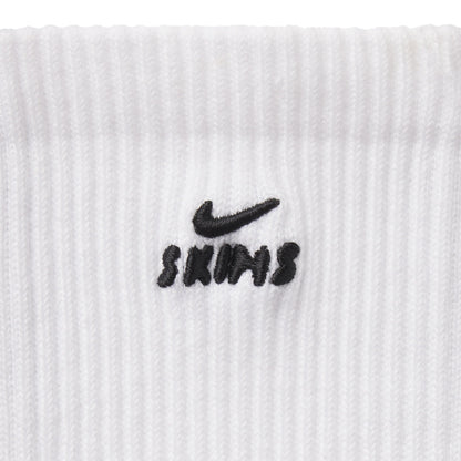 NikeSKIMS ACCESSORIES DRI-FIT™ PILATES GRIP CREW SOCK | SNOW