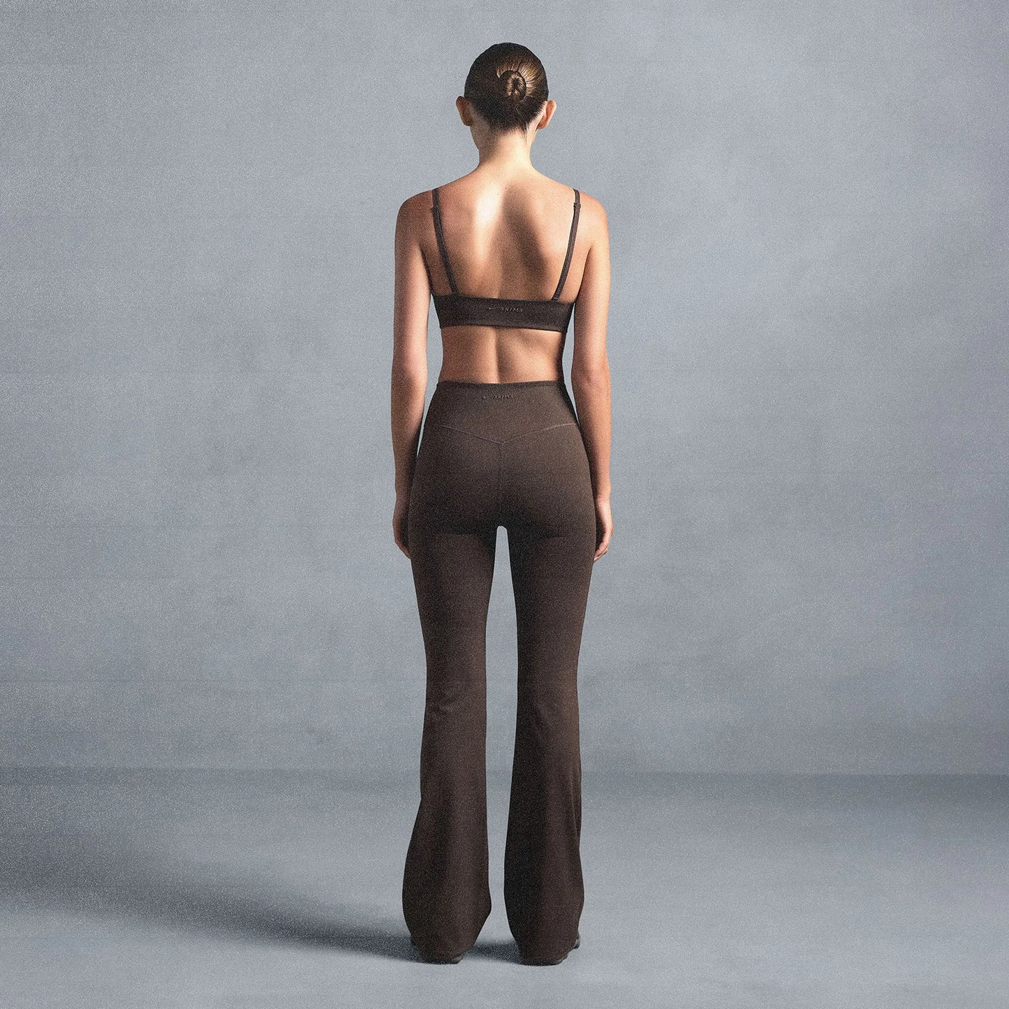 NikeSKIMS MATTE SLIM FLARE LEGGING | DARK SEPIA