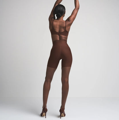 SKIMS BODY CORE SCULPT MID RISE SHORT | COCOA