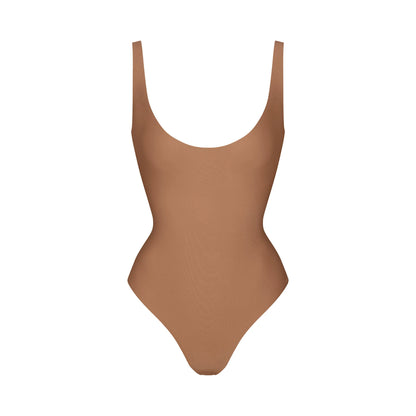 SKIMS BODY SCOOP LOW BACK THONG BODYSUIT | SIENNA